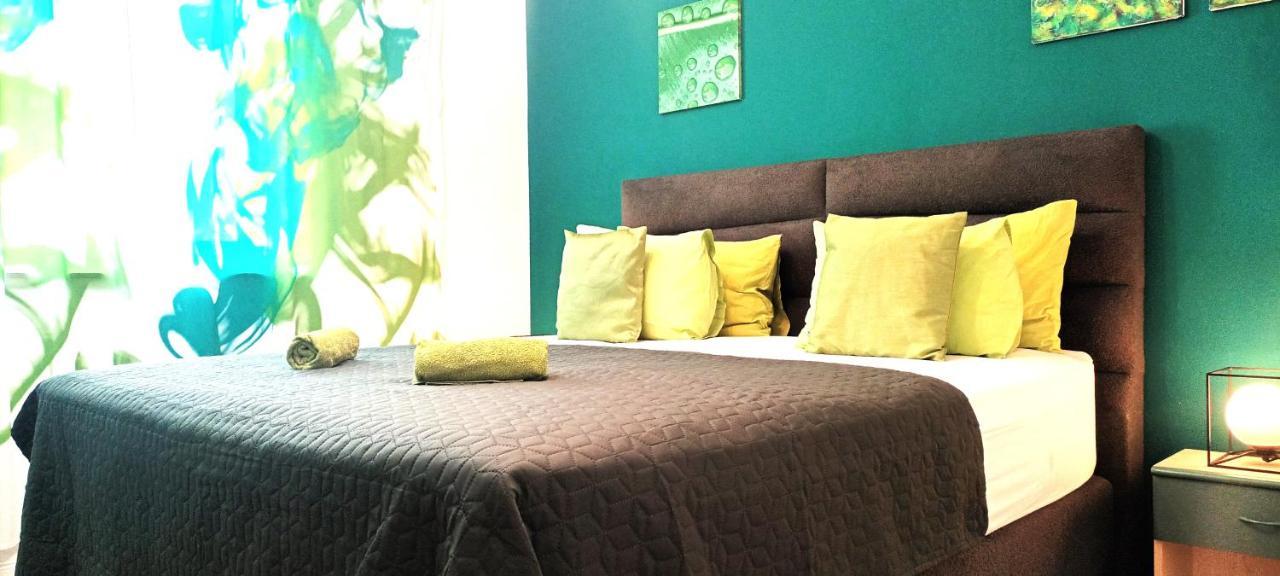 Olivista Croatia Apartments Njivice Esterno foto