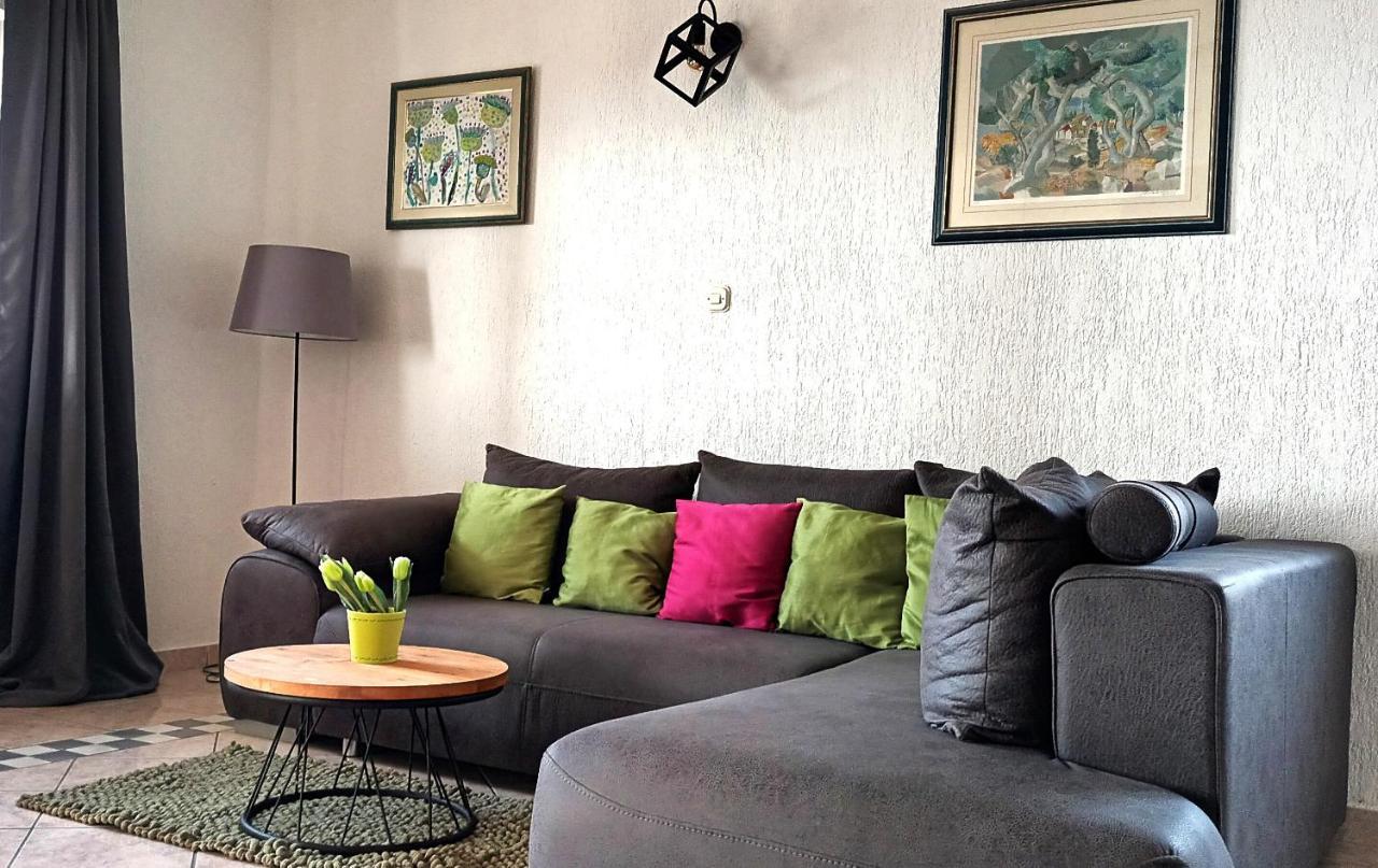 Olivista Croatia Apartments Njivice Esterno foto