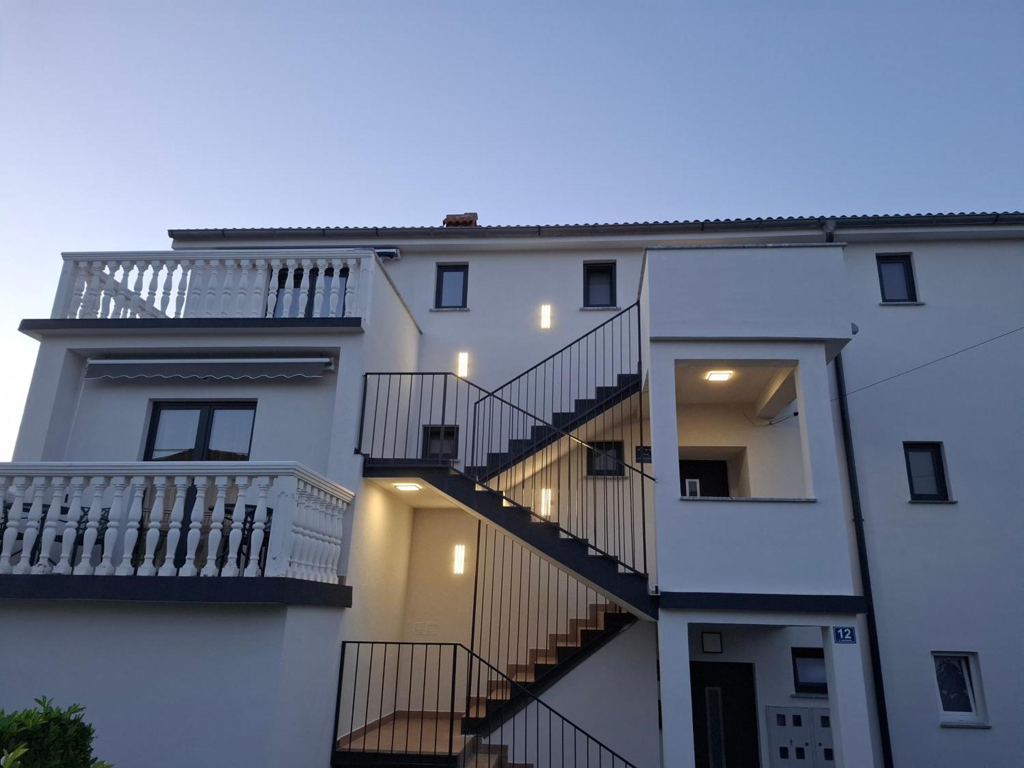 Olivista Croatia Apartments Njivice Esterno foto